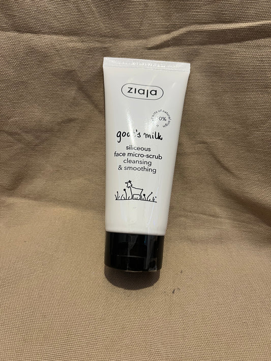 Gommage doux visage - lait de chèvre